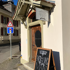 Pompadour Barber Shop