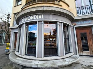 Le Mondial Café Restaurant